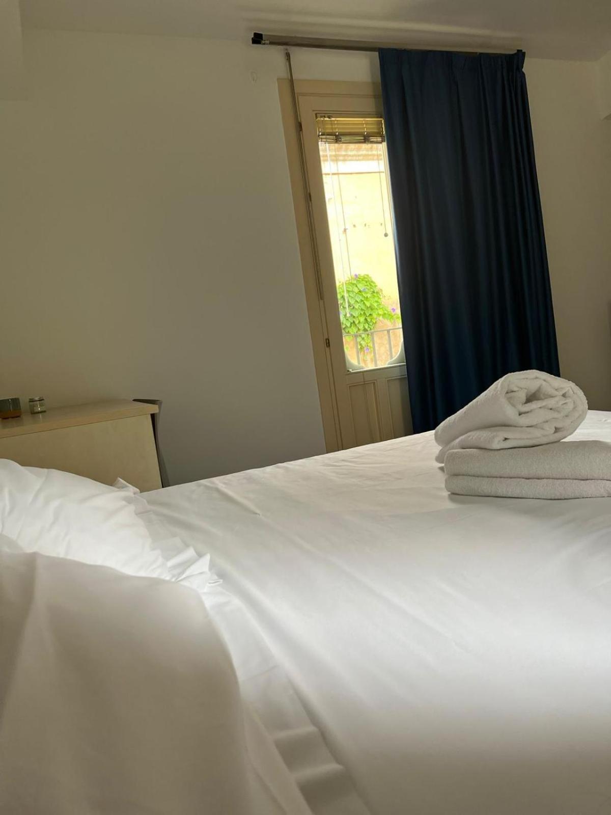วิลลา เดล เลาโร Hotel รากูซา ภายนอก รูปภาพ